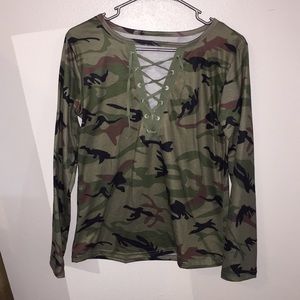 camo long sleeve v neck